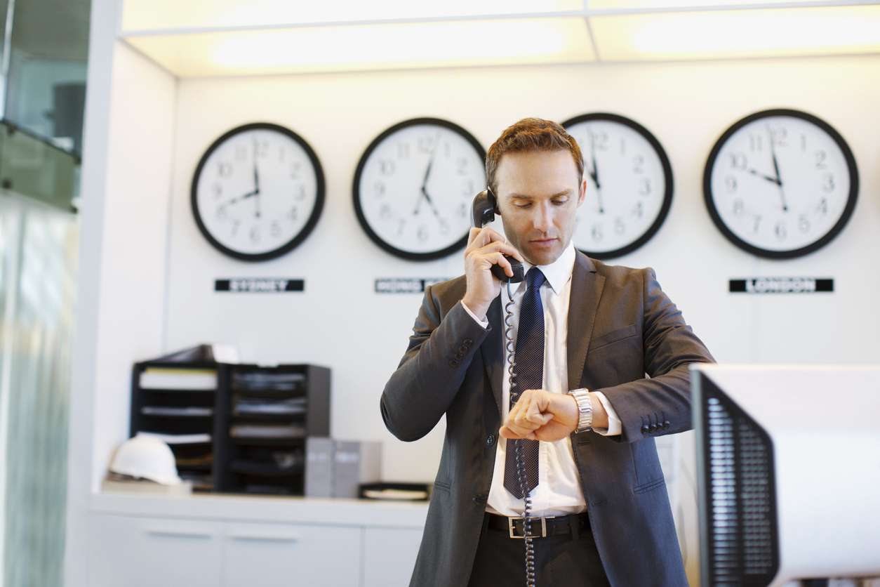 6 Tips for Managing Departments Across Multiple Time Zones